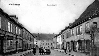 Bild: Stadtarchiv Waldsassen/exb
Prinzregent Luitpold (im Bild eine historische Aufnahme der nach ihm benannten Straße) verlieh vor 125 Jahren dem Markt Waldsassen die Stadtrechte.