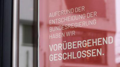 Archivbild: Julian Stratenschulte
Viele Geschäfte sind wegen der Corona-Pandemie derzeit geschlossen.