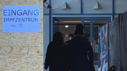 Bild: Völkl
Das Nabburger Impfzentrum wird an seine Kapazitätsgrenze stoßen. Landkreis und B.A.D sind auf der Suche nach weiteren Möglichkeiten.