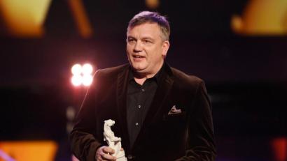 Bild: Tobias Hase/dpa
2018 freute sich Hape Kerkeling über den Bayerischen Fernsehpreis. Ein Jahr später feierte ein 31-Jähriger in Amberg feuchtfröhlich den Geburtstag des Komikers und muss jetzt sechs Monate hinter Gitter.