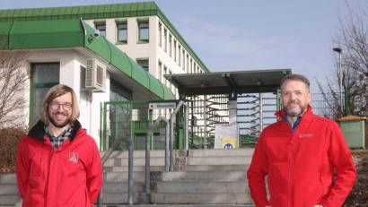 Bild: Wolfgang Steinbacher
Gewerkschaftssekretär Matthias Scherr (links) und Matthias Heinl, der Leiter des Vertrauenskörpers am ZF-Standort Auerbach, strahlen vor dem möglichen Arbeitskampf Zuversicht aus.