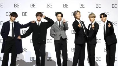 Bild: picture alliance/dpa/YNA
Mit seiner Kritik an der südkoreanischen Boyband BTS handelte sich der Weidener Radiomoderator Matthias Matuschek Rassismus-Vorwürfe in den sozialen Medien ein. Weltweit trendete der Hashtag #Bayern3Racist.