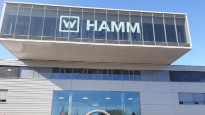 Bild: IG Metall Amberg/exb
Die IG-Metall-Aktion vor dem Hamm-Gebäude.