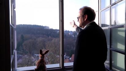 Bild: Landratsamt/exb
Der französische Esel zu Besuch beim Landrat.