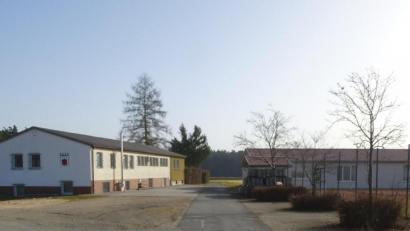 Bild: bk
Mit Stockhalle, Tennisanlage, zwei Fußballplätzen und Sportheim mit Gymnastikraum bietet der FC ein ausreichendes Freizeitangebot. Leider steht das Vereinsleben still. Zu dieser Situation kommt nun die Absage der Feier des 100-jährigen Bestehens.