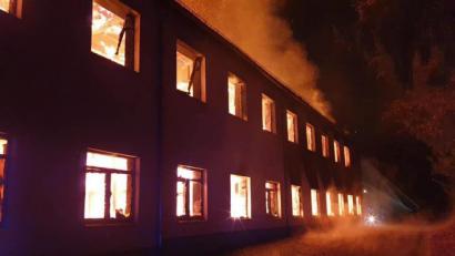 Bild: ILS Hochfranken
Die Ermittlungen zur Ursache des Großbrands dauern noch an.