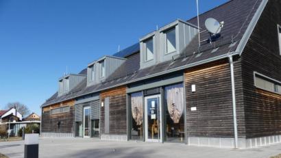 Bild: rn
Die zirka 6 mal 15 Meter große Terrasse des Hexenhäusls soll künftig wind- und regengeschützt sein.