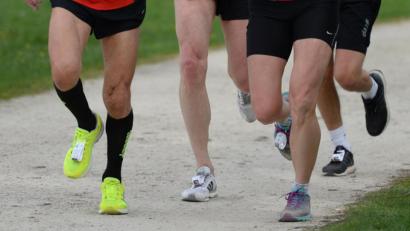 Archivbild: Andreas Brückmann
Wann dürfen bayerische Amateursportler wieder gemeinsam trainieren? Eine konkrete Antwort blieb Innenminister Joachim Herrmann in seiner Öffnungsperspektive schuldig.