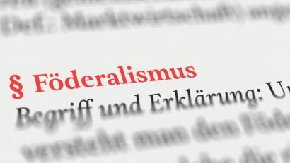 Bild: N. Theiss - stock.adobe.com
In der Corona-Pandemie wird gerade deutlich, wie die Gesetzgebung bei Bund und Ländern geregelt ist.