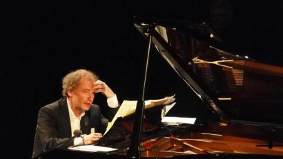 Bild: Gerhard Götz
Stefan Mickisch aus Schwandorf ist tot. Der Pianist wurde 58 Jahre alt.