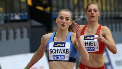 Bild: Kiefner Sportfoto
400-Meter-Läuferin Corinna Schwab (links) schied bei der Hallen-EM in Torun (Polen) bereits im Vorlauf aus. Das Bild zeigt die Oberpfälzerin beim Start bei der deutschen Hallenmeisterschaft vor zwei Wochen.