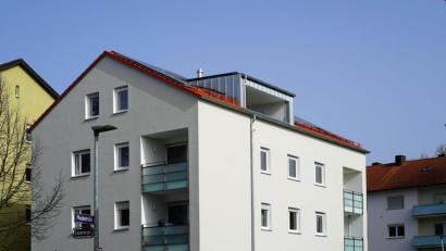 Bild: WU Amberg/exb 
Der Neubau an der Plechstraße 5 in Amberg wurde fertiggestellt, die ersten Mieter sind bereits eingezogen.
