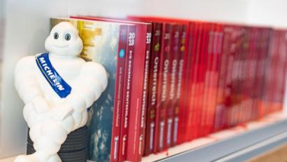 Bild: Frank Rumpenhorst/dpa
Alle Jahre wieder: Auch 2021 und während der Coronapandemie verlieh der Guide Michelin seine berühmten Sterne. Die Oberpfalz kam dabei gut weg.