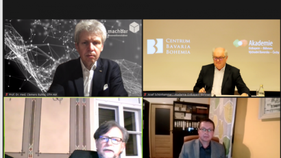 Bild: eib
Am Online-Symposium beteiligten sich uk: v. oben links im Uhrzeigersinn: Professor Clemens Bulitta (oben links), Moderator Josef Schönhammer (oben rechts), Dr. Jan Bělobrádek (unten rechts) und Dr. Richard Wagner, medizinischer Leiter des MVZ in Neunburg vorm Wald (unten links).