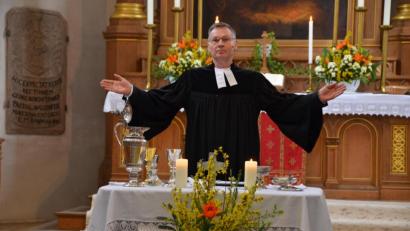 Archivbild: dob
Drei Jahre war Dieter Schinke evangelischer Stadtpfarrer von Vohenstrauß. Seine ruhige und bescheidene Art kam überall an. Im September tritt er seinen Ruhestand an und zieht nach Oldenburg.