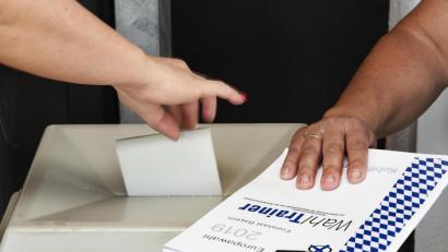 Archivbild: Petra Hartl
Außerhalb des normalen Turnus sind rund 2700 Poppenrichter am Sonntag, 14. März, zur Wahl aufgerufen. Es geht um die Neubesetzung des Bürgermeister-Postens.