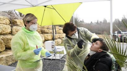 Bild: Petra Hartl
Corona-Schnelltest in der Krötensee-Apotheke Sulzbach-Rosenberg.