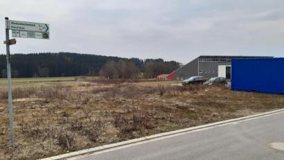 Bild: Lowak
Die Firma Rabe Bike plant, im Gewerbegebiet Neuhaus ein Logistikzentrum zu bauen.