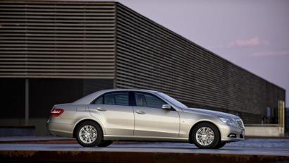 Bild: Daimler AG/dpa
Elegante Erscheinung: Die E-Klasse von Mercedes zeigt sich optisch gediegen - wie steht's mit den inneren Werten?