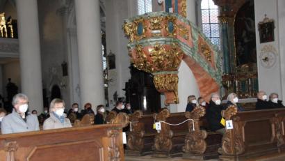 Bild: ads
16 Jubelpaare, die heuer auf 25 bis 60 Jahre gemeinsames Eheleben zurückblicken können, wurden in einer Ehejubilarsfeier von der Pfarrei St. Georg gewürdigt.