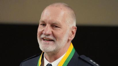 Bild: Franz Zeilmann
Polizeihauptkommissar Gerhard Männer mit dem amerikanischen Orden "Order of the Marechaussee".