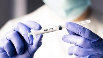 Bild: Shutterstock, Tero Vesalainen
Die Coronavirus-Mutationen machen zunehmend sorge