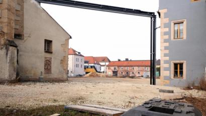 Bild: Stephan Huber
Noch passiert auf dem ehemaligen Bürgerspitalareal nichts, das Aufstellungsverfahren für den neuen Bebauungsplan hat gerade erst begonnen. Trotzdem ist das dort geplante Ten-Brinke-Projekt wieder einmal ein stark diskutiertes Thema im Amberger Stadtrat.