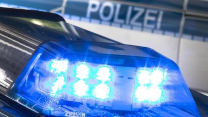 Symbolbild: Friso Gentsch/dpa
Ein 51-Jähriger hat bei Happurg einen Unfall verursacht. Er selbst erlitt Prellungen, seine Frau und das Baby kamen vorsorglich ins Krankenhaus.