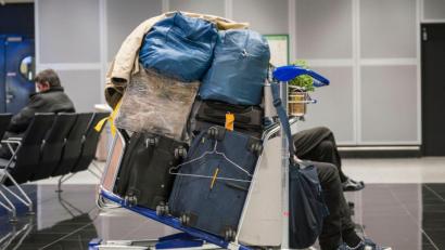 Bild: Frank Rumpenhorst/dpa
Insgesamt wurden etwa 240.000 Reisende zurückgebracht.