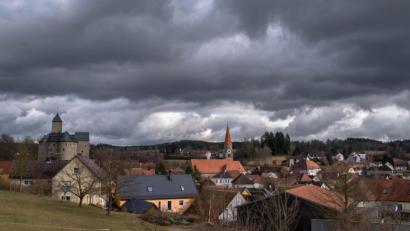 Bild: sds
Dunkle Wolken zogen über die Marktgemeinde Falkenberg.