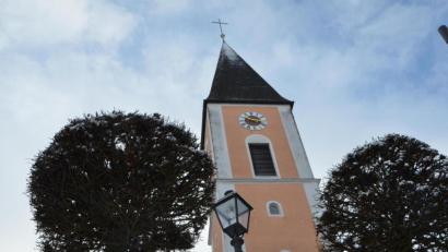 Bild: dob
Nach dem Großbrand 1839 wurde das Kirchengebäude der heutigen evangelischen Stadtkirche mit großen Mühen wieder errichtet.