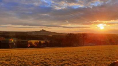 Bild: Matthias Fütterer
Parkstein im Abendlicht.
