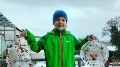 Bild: hka
Über Eiskunst kann sich Jakob Sichelstiel freuen. Mit seinem Freund Lukas hat er für seinen Umwelt-Einsatz Respekt verdient.