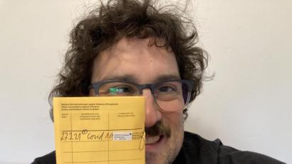 Bild: Gollwitzer / exb
Johannes Gollwitzer ist erleichtert: Endlich gehört der 36-Jährige zu den gegen das Coronavirus Geimpften. Doch über die Kommunikation beim Thema Impfung ärgert sich der Weidener.