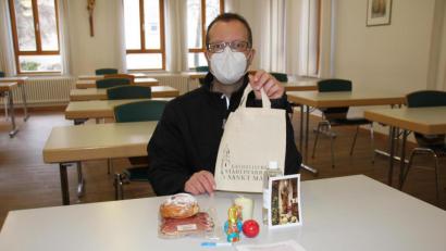 Bild: ads
In den Osterpaketen steckt für zehn Euro viel Schönes.