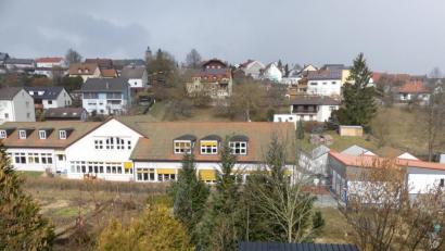 Bild: rn
Durch eine Containeranlage (rechts) erhält die Städtische Kindertagesstätte zusätzliche Betreuungsflächen.