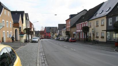 Bild: fpoz
Über eine Million Euro kostet voraussichtlich der erste Abschnitt der Erneuerung der Wasserleitung im Markt.