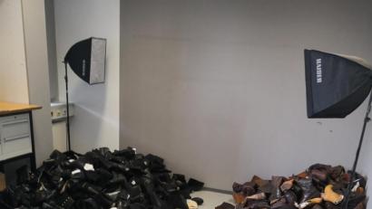 Bild: Verkehrspolizeiinspektion Amberg
500 Paar Frauenschuhe stellte die Amberger Verkehrspolizei am Freitag in einem Kleintransporter sicher.