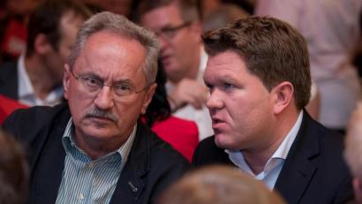 Bild: Sven Hoppe
Der ehemalige Oberbürgermeister der Stadt München, Christian Ude (links) hält viel vom gebürtigen Oberpfälzer Florian Post. Ude managt Posts Wahlkampf, auch und gerade nachdem die oberbayerische SPD den 39-Jährigen abserviert hat. Zu den Vorgängen finden beide klare Worte.