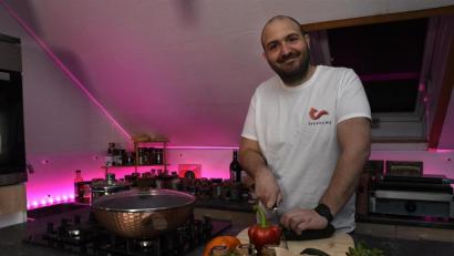 Bild: Petra Hartl
Pascal Thelen aus Sulzbach-Rosenberg streamt sein Leben auf der Online-Plattform Twitch.