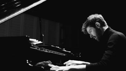 Bild: Alexey Kalganov &amp; Alina Palto
Pianist, Komponist und Arrangeur Florian Christl arbeitete in den vergangenen Monaten intensiv an seinem dritten Album, das demnächst aufgenommen werden soll.