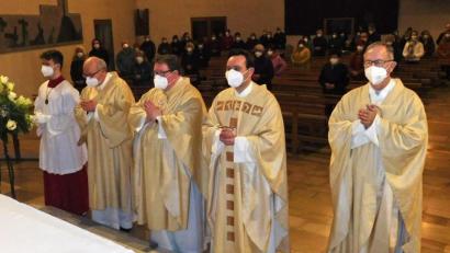 Bild: hai
Den Festgottesdienst zelebrierten die Geistlichen Martin Neumaier, Franz Pfeffer, Sven Grillmeier und Harald Schraml (von rechts).