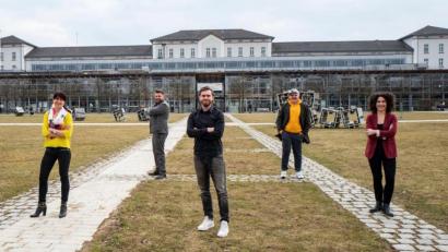 Bild: Brigitte Bachl/exb
Das neue Team der Wirtschaftsjunioren (von links): Vorstandsmitglied Theresia Wissinger, Vorstandsmitglied Philipp Hofmann, Vorstandssprecher Stefan Mühleisen, Pressereferent Marco Kleindienst und Geschäftsführerin Yvonne Schieder.