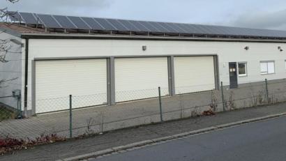 Bild: Thomas Völkl/exb
Ein Teil der Halle im Kemnather Industriegebiet wird zum einem Co-Working-Space umgebaut.