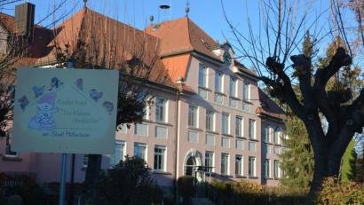 Bild: jr
Wegen eines positiven Corona-Falls wurden 6 Kinder und 3 Erzieherinnen des städtischen Kinderhauses "Die kleinen Hankerler" in Mitterteich unter Quarantäne gestellt.