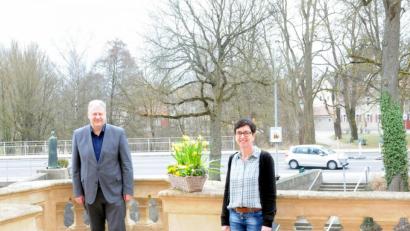 Bild: Martina Beierl/exb
Den Landkreis Amberg-Sulzbach zum Blühen bringen: Dazu laden Landrat Richard Reisinger und die Kreisfachberaterin für Gartenkultur und Landespflege, Michaela Basler, mit wöchentlichen Tipps für einen naturnahen Garten ein.