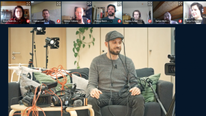 Bild: Bühner
Phillip Reich vom Jugendmedienzentrum T1 gibt den Jungfilmern wichtige Tipps.