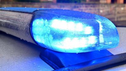 Symbolbild: Carsten Rehder
Die Polizei fahndet nach Kunstfrevlern, die am Glasschleiferweg ihr Unwesen trieben.