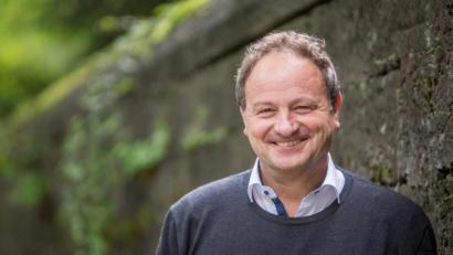 Bild: Susanne Krauss/exb
Pfarrei Rainer Maria Schießler ist wohl der bekannteste Pfarrer Bayerns und für seine klare Sprache bekannt