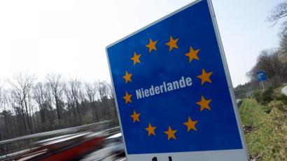 Symbolbild: Federico Gambarini/dpa
Zahlreiche Deutsche nutzen die Osterfeiertage zu einem Abstecher in das Nachbarland. Die 
Bundesregierung hat nun die Niederlande als Hochinzidenzgebiet eingestuft.